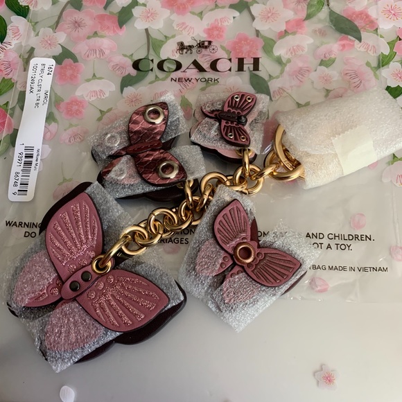 ‼️SOLD❄️☃️💯Auth Coach Bag Charm/Keychain - Picture 2 of 3